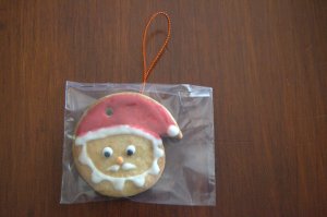 Galleta de Papa Noel decorada con glasa