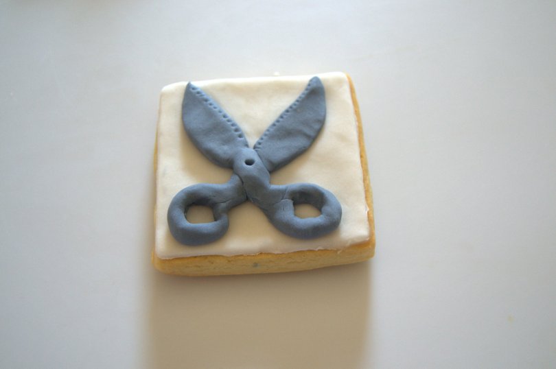Galleta fondant de tijeras