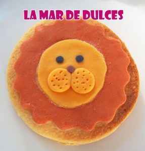Galleta fondant de león