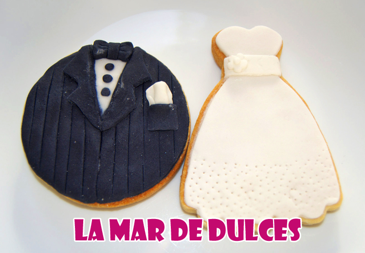 Galletas fondant de esmoquin y vestido de novia para boda