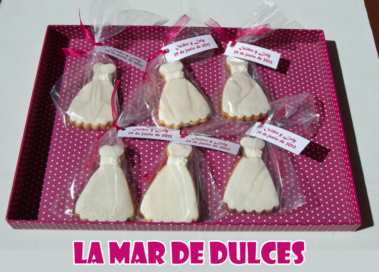 Galletas fondant de vestido de novia para boda en Sevilla