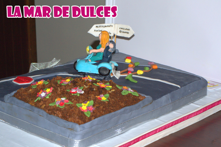 Tarta fondant de boda de sidecar Chiclana