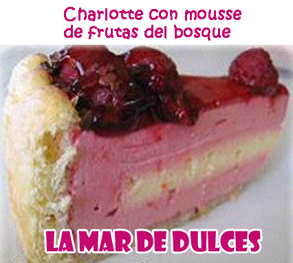 Charlotte de frutas del bosque