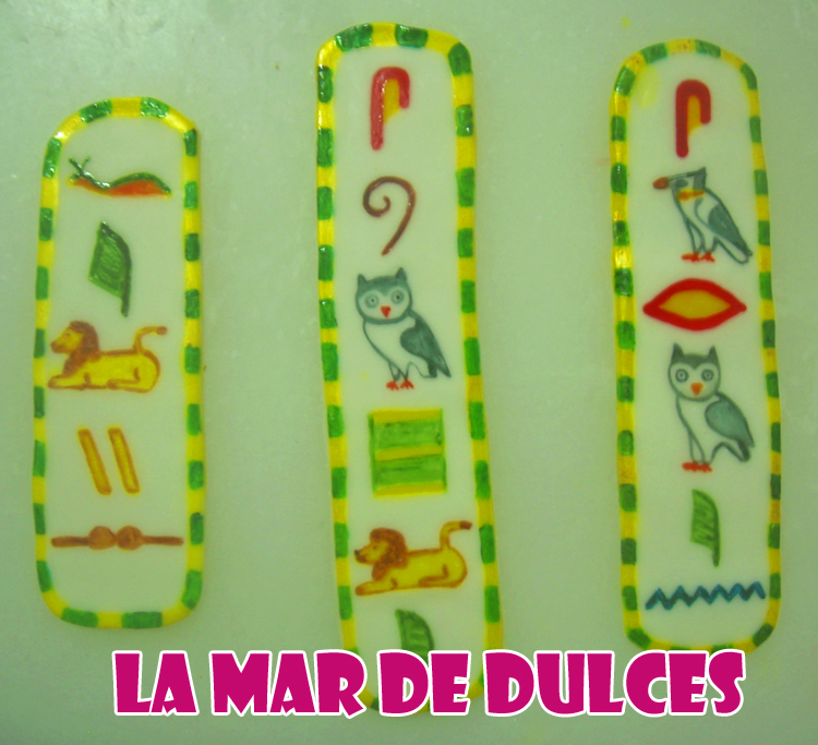 Tarta fondant pirámide esfinge y jeroglíficos egipcios - Sevilla