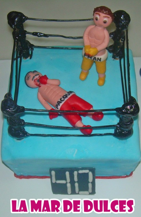 Tarta fondant de ring de boxeo Sevilla