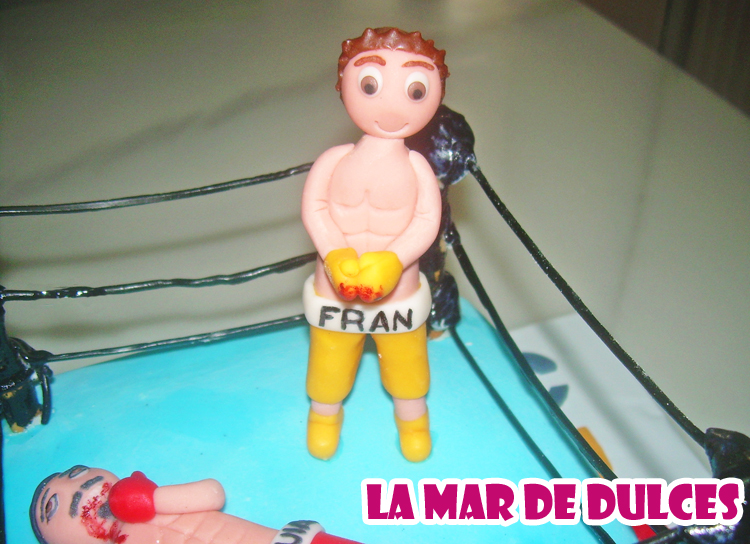 Tarta fondant de ring de boxeo Sevilla