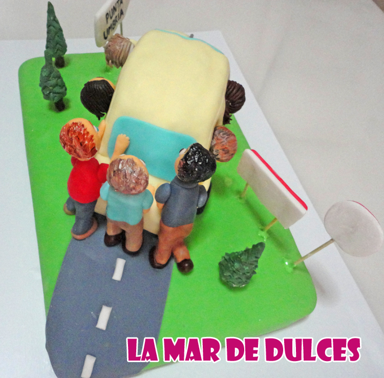 Tarta fondant Sevilla de coche seiscientos