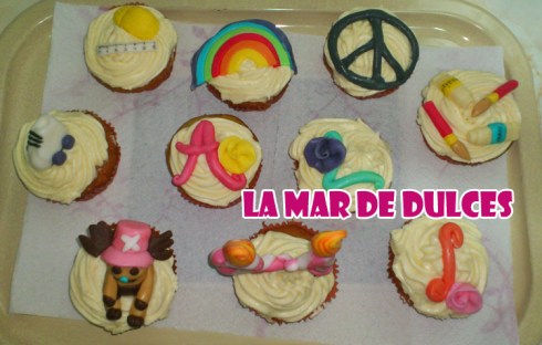 Cupcakes de chocolate blanco variados