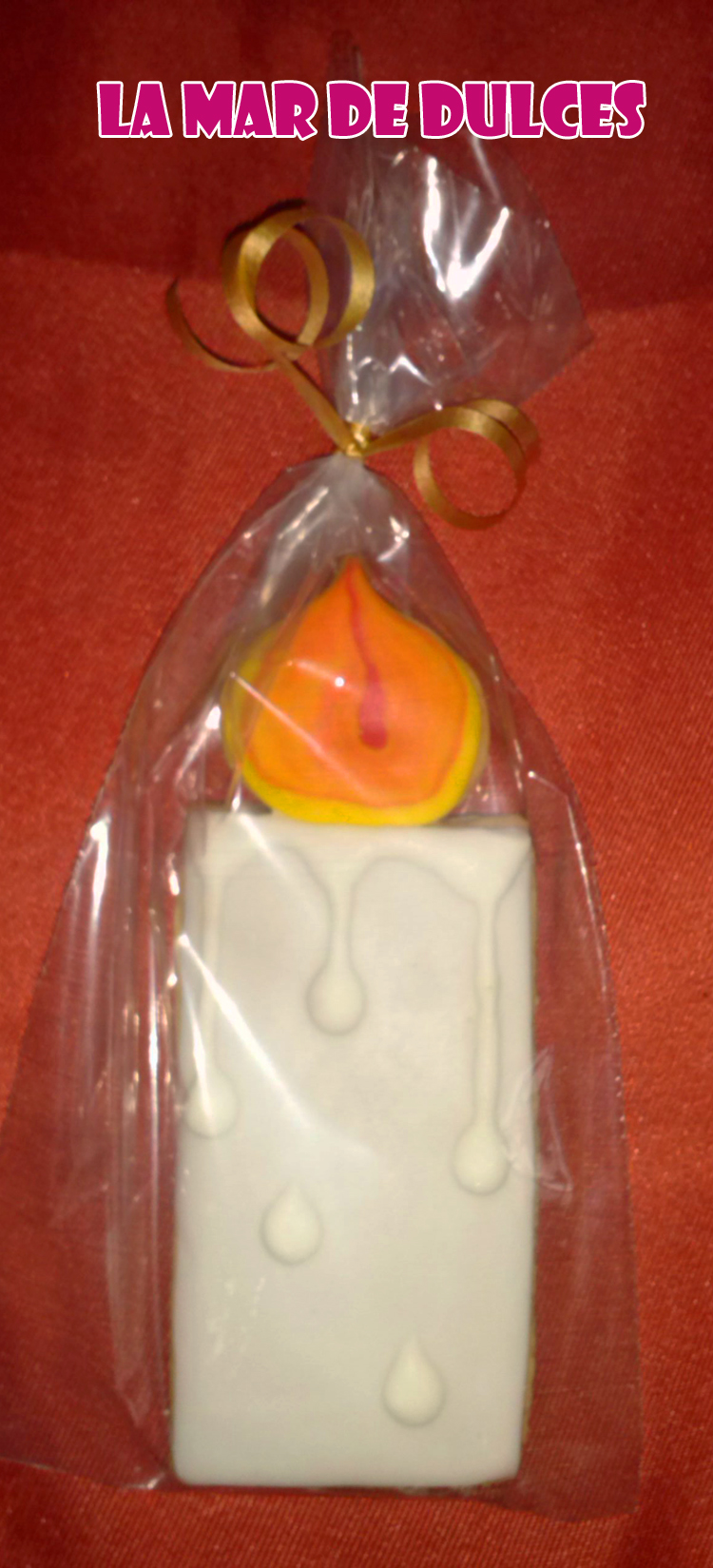 Galletas decoradas con glasa y fondant de velas Sevilla
