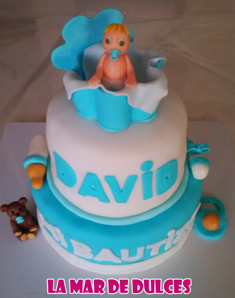 Tarta fondant para bautizo Sevilla
