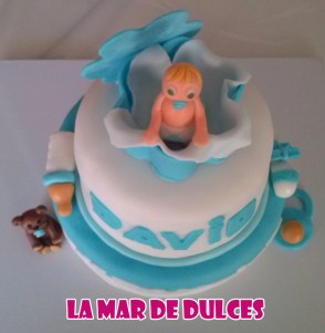 Tarta fondant para bautizo Sevilla