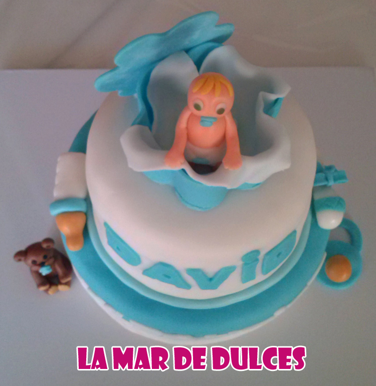 Tarta fondant para bautizo Sevilla