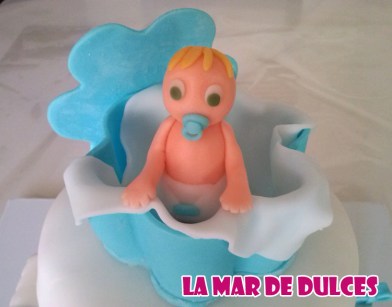 Tarta fondant para bautizo Sevilla