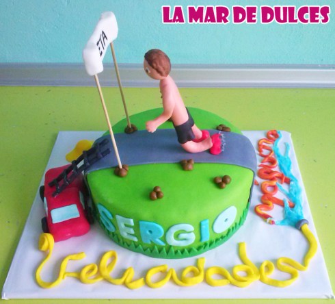 Tarta fondant de atleta y futuro bombero Sevilla