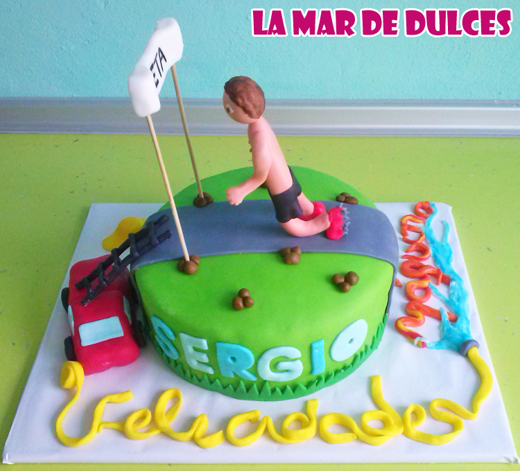 Tarta fondant de atleta y futuro bombero Sevilla