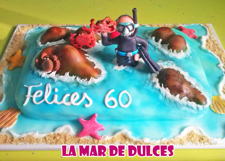 Tarta fondant de buzo con cangrejos Sevilla