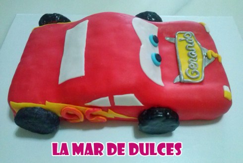 Tarta fondant de Rayo McQueen Sevilla película Cars