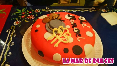 Tarta fondant para tablao flamenco Sevilla