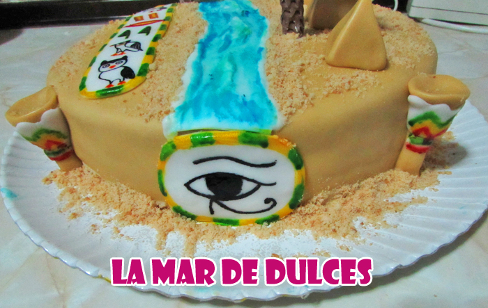 Tarta fondant de las pirámides de Egipto