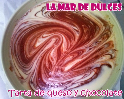 Tarta de queso y chocolate marmolada