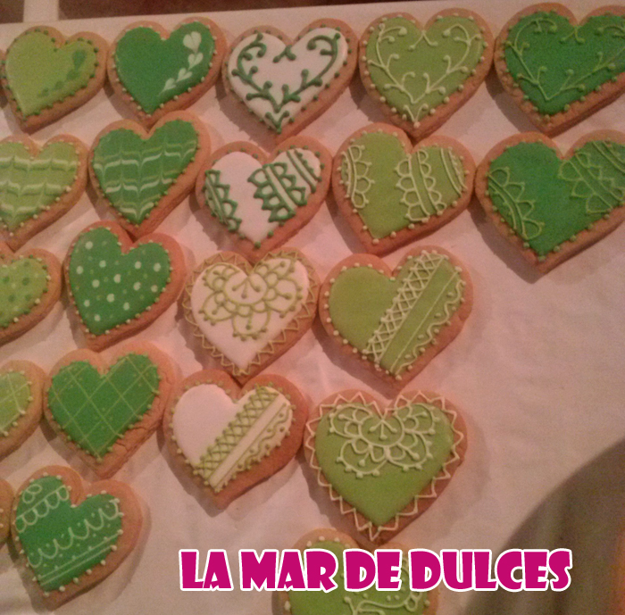 Galletas decoradas de corazones para boda Sevilla
