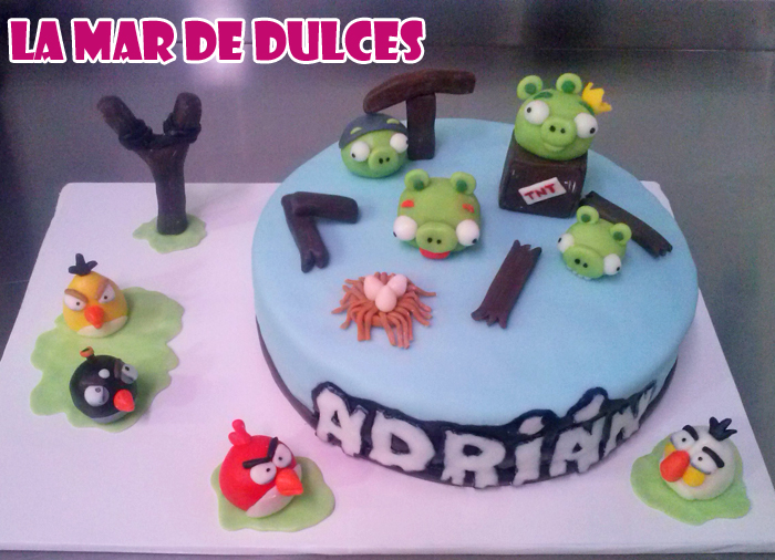 Tarta fondant de los Angry Birds Sevilla