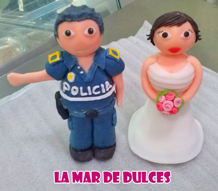 Muñecos de fondant de novios para boda Sevilla