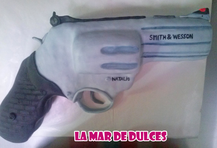 Tarta fondant de revolver Sevilla