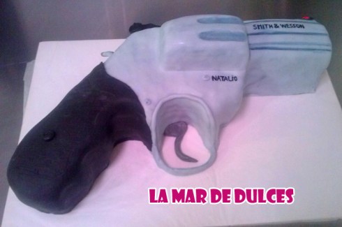 Tarta fondant de revolver Sevilla