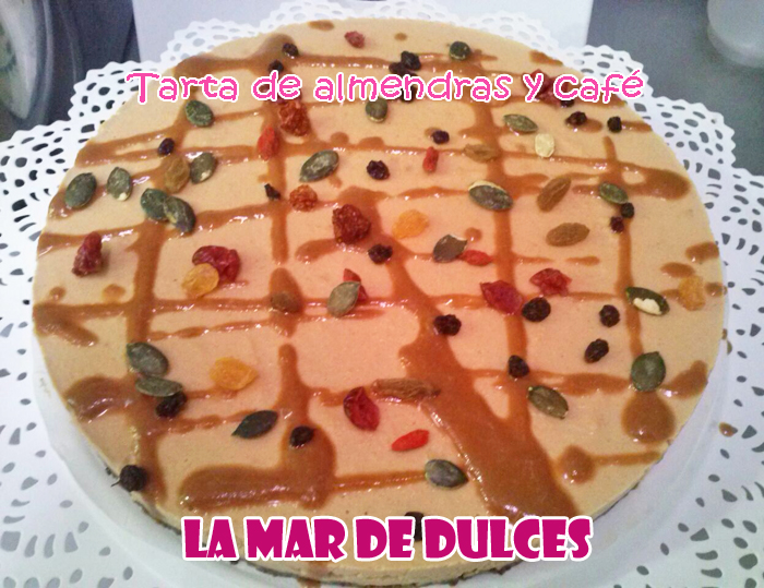 Tarta vegana de almendras y café