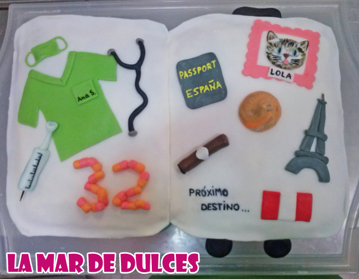 Tarta fondant de maleta Sevilla