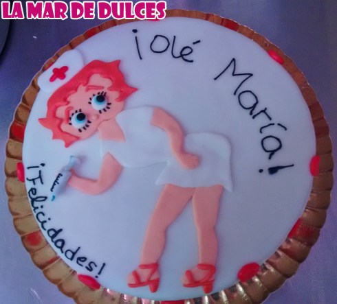Tarta fondant de Betty Boop enfermera Sevilla