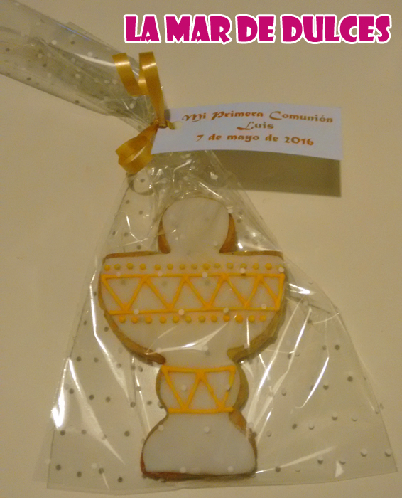 Galletas decoradas de cáliz para comunión