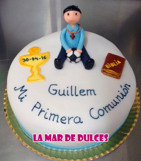 Tarta fondant de comunión Sevilla