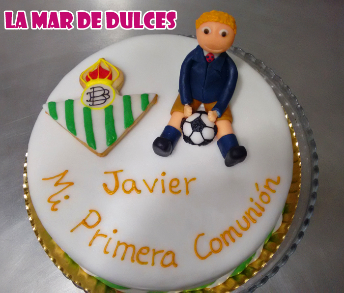 Tarta fondant de comunión del Betis Sevilla