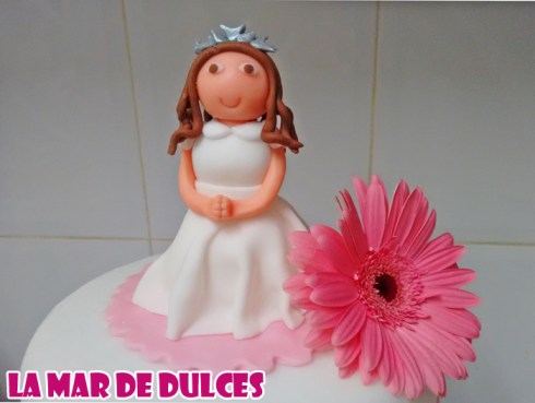 Tarta fondant para Comunión Sevilla