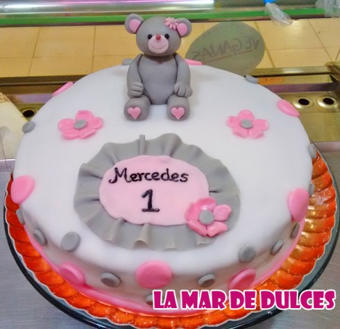 Tarta fondant de osito Sevilla