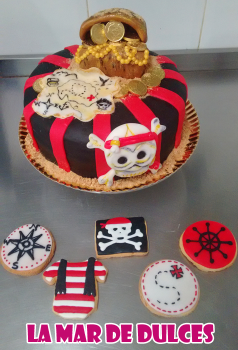 Tarta fondant de cofre pirata Sevilla