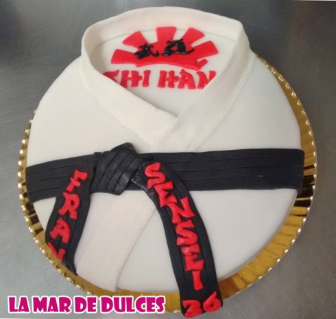 Tarta fondant de kimono Sevilla